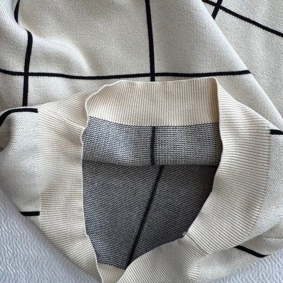 CHICWISH Wool-blend Grid Turtleneck Batwing Sweater, Women's Size S-M - Picture 8 of 10